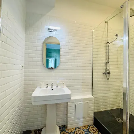 Rooftop Villa, Center, Access